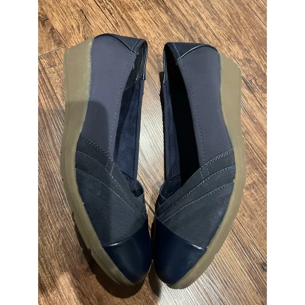 BareTraps Malia Women's Slip On Wedge Shoes Size 10 M  EUC Dark Blue